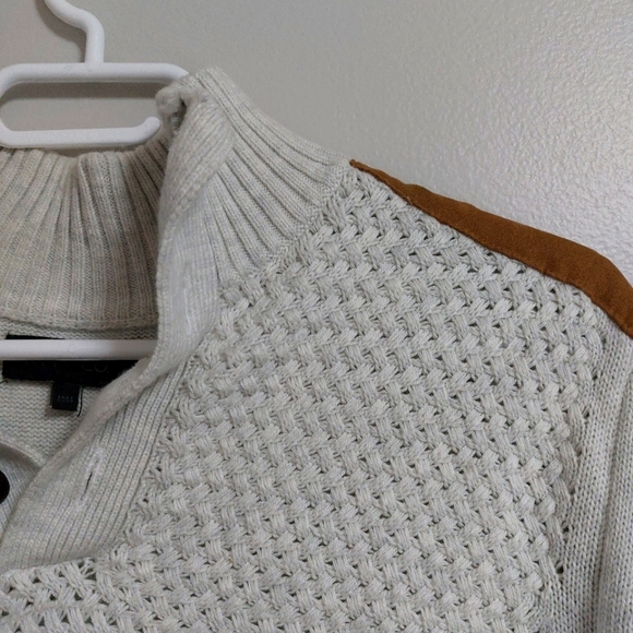 Cream coloured RW & Co, medium cotton-nylon sweater - Picture 1 of 2